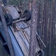 В Архангельской области авто вылетело в кювет и врезалось в деревья: водитель погиб