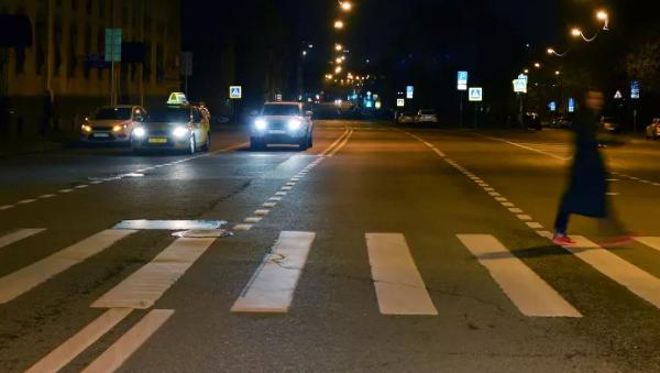 76 пешеходных переходов в Архангельске не соответствуют нормам освещенности