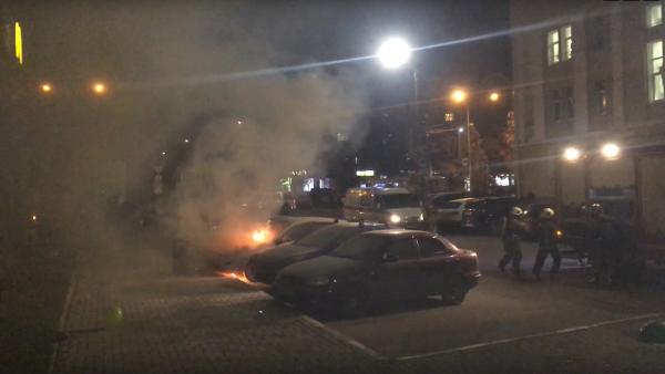 В Архангельске на парковке у «Европарка» горела иномарка