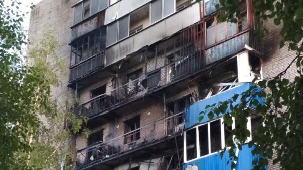 Четыре балкона полыхали пламенем в девятиэтажке на окраине Архангельска
