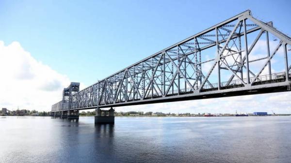 Администрация Архангельска пересмотрела планы по закрытию жд-моста