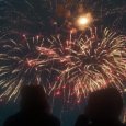Залпами торжественного салюта завершилось празднование Дня Победы в Архангельске