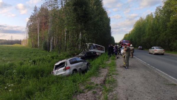 В Архангельской области произошло массовое ДТП с участием автобуса