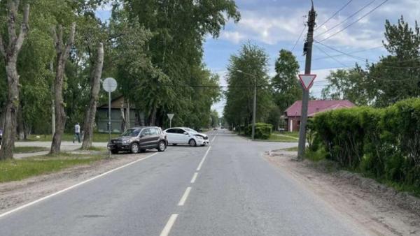 В Северодвинске госпитализировали автоледи после ДТП на перекрестке 