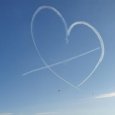 Самолеты нарисовали для архангелогородцев «сердечко» в небе на День ВМФ