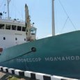Научное судно «Михаил Сомов» удалось снять с мели в Арктике
