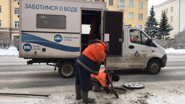 Здание мэрии и другие дома остались без воды после потопа в центре Архангельска