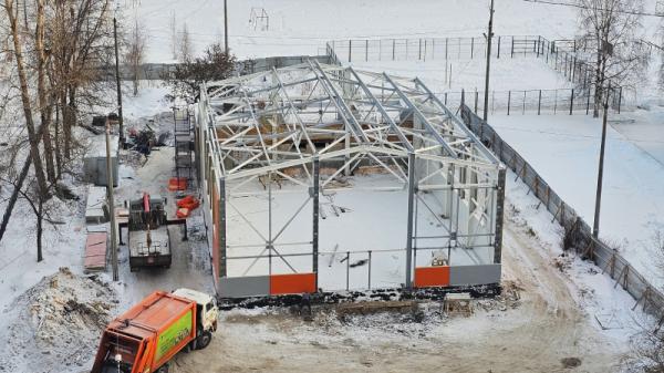 Глава Архангельска показал очертания будущего спортзала на месте школьной оранжереи