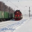 В Архангельской области поезд протаранил выехавший на ж/д пути автомобиль 