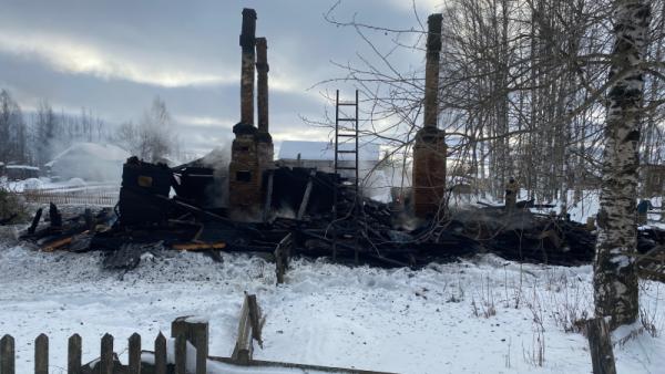 На юге Поморья северянка спалила сарайку и дом, случайно убив пенсионерку