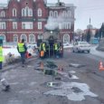 В Архангельске дорожники начали латать дыры в асфальте на площади Профсоюзов
