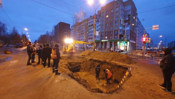Больше ста домов в центре Архангельска остались без тепла из-за очередных раскопок