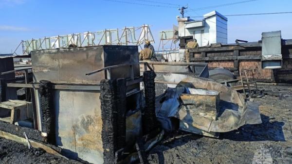 В Архангельске сегодня горел бизнес-центр: в здании были люди