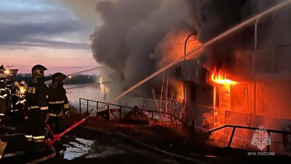 В Архангельске расследуют причины пожара на круизном теплоходе
