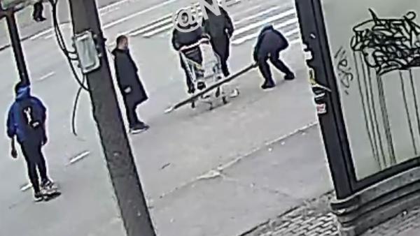  :    
