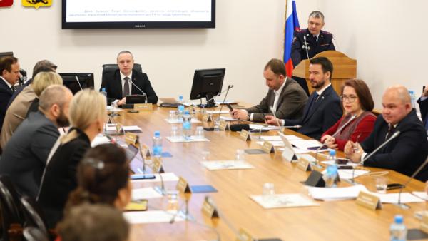 ����: ������������� ��������� ����
