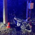В Архангельской области мужчина на мопеде насмерть врезался в опору ЛЭП