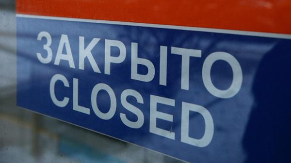 В Архангельской области из-за коронавируса прикроют магазины, общепит и сферу услуг