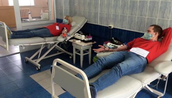 Участники «Молодежки ОНФ» в Архангельской области впервые стали донорами крови