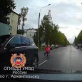 Водитель сбил двух перебегавших дорогу школьниц в Архангельске