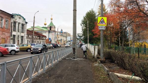Близ бывшего Дворца пионеров в Архангельске демонтирован «столб-разделитель»