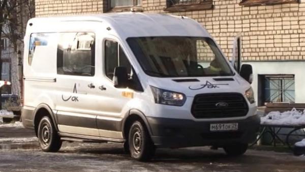 Архангельский ЦБК подарил новодвинской больнице антикоронавирусный автомобиль