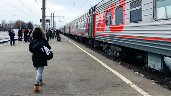 На фоне пандемии COVID-19 в РЖД сократят поезда из Архангельска в Москву и обратно