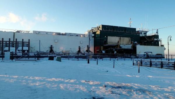 Хроники ночного гула в Архангельске: шумное судно перешло на наземный дизель