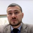 Артем Вахрушев покидает здание правительства Архангельской области