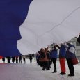 В Архангельске прошла акция в поддержку Путина с 60-метровым триколором
