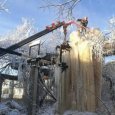 Архангельские энергетики начали срезать сульфатскую ледяную глыбу на теплотрассе