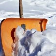В Архангельске отсутствует системный подход к уборке снега между жилыми домами