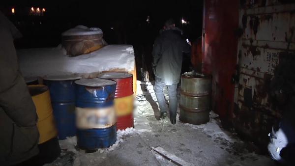 Полицейские прикрыли подпольную автозаправку в Архангельске