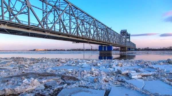 И снова пробки: Северодвинский мост будет перекрыт с воскресенья по понедельник