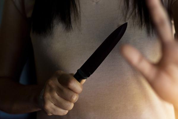 Жительница Коряжмы осуждена за нападение с ножом на сожителя
