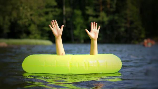 Десятая трагедия с начала лета: в Онеге во время купания утонула школьница