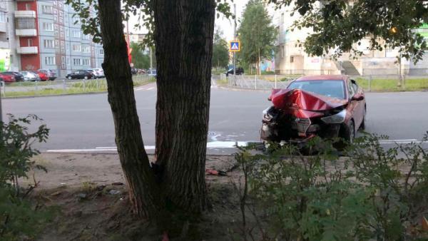 По «встречке» на красный: в Северодвинске на пустом перекрестке погиб водитель 