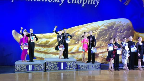 Танцевальный дуэт из Новодвинска взял серебро на всероссийских соревнованиях 