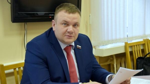Депутат облсобрания увидел в отставке главы Онежского района политические мотивы