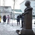 В Холмогорах открыли памятник Михаилу Ломоносову