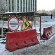 Перекрытие дороги в центре Архангельска из-за аварии на сетях продлили еще на время