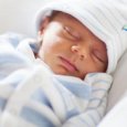 С 2022 года родители каждого новорожденного в Поморье будут получать подарок