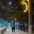 Улицы Архангельска начали украшать к Новому году