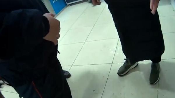 Обнародована видеозапись диалога дерзкого «антимасочника» с котласским полицейским