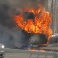 Видео: в Северодвинске на остановке загорелся пассажирский автобус