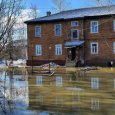 Потоп в поселке Гидролизного завода в Архангельске продолжается третью неделю