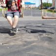 Активисты ОНФ обнаружили опасные детские площадки у новостроек в Архангельске
