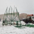 Фотофакт: в Архангельске началась сборка главной новогодней ёлки