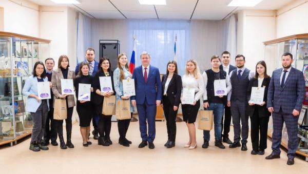 В Архангельске наградили социально активную молодёжь